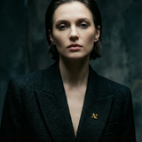 PIN BROOCH AND GLITTER